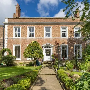 Highgate House Уитби